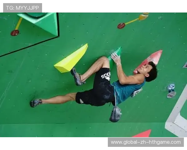 超三联赛现场直击：一场精彩比拼中的“右向灯”瞬间，背后藏着怎样的比赛哲学？